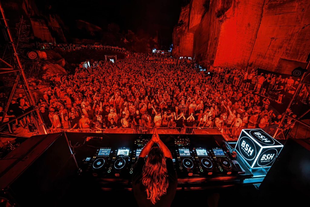 Solomun i BSH Events priredili spektakl u fantastičnom prostoru Cave Romane