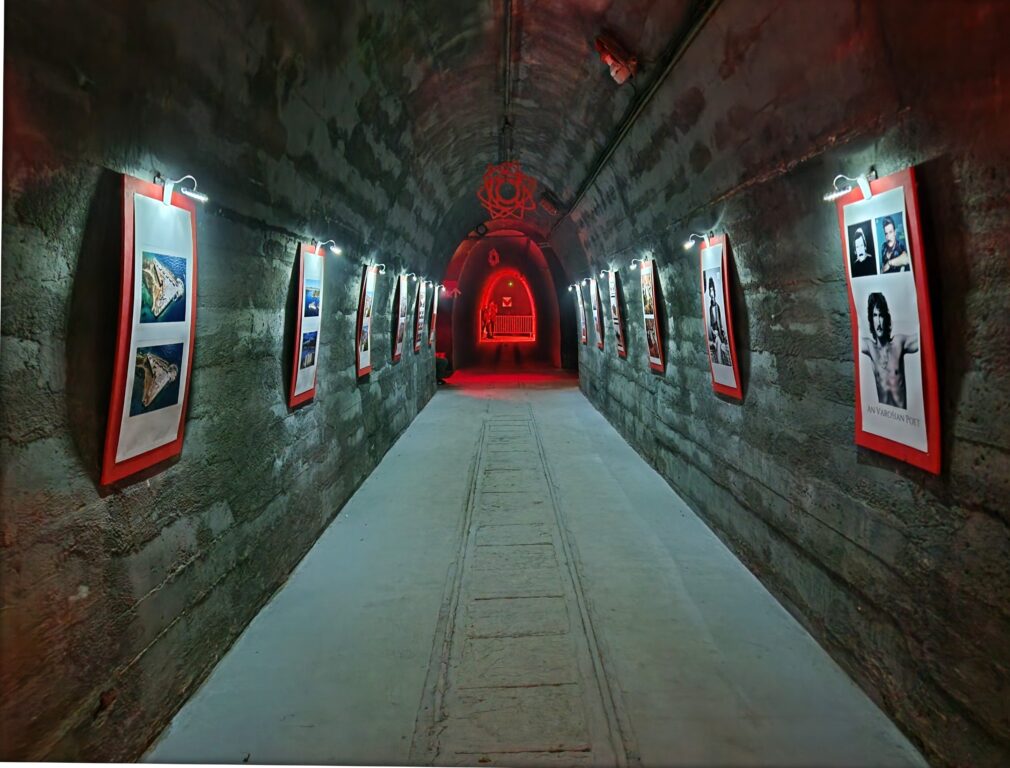 Na otvorenju sedme sezone šibenskog Tunela postavljena izložba umjetne inteligencije