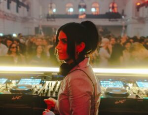 Paramida u Zagrebu: Zašto treba poslušati DJ-icu koju je BBC uvrstio među najinspirativnije žene