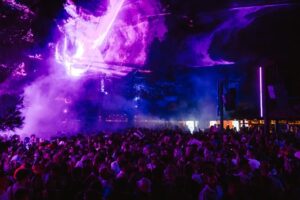 Globalni keš i lokalna nejač: Je li Hrvatska samo iznajmljena pozornica ili njena scena ima koristi od stranih festivala?