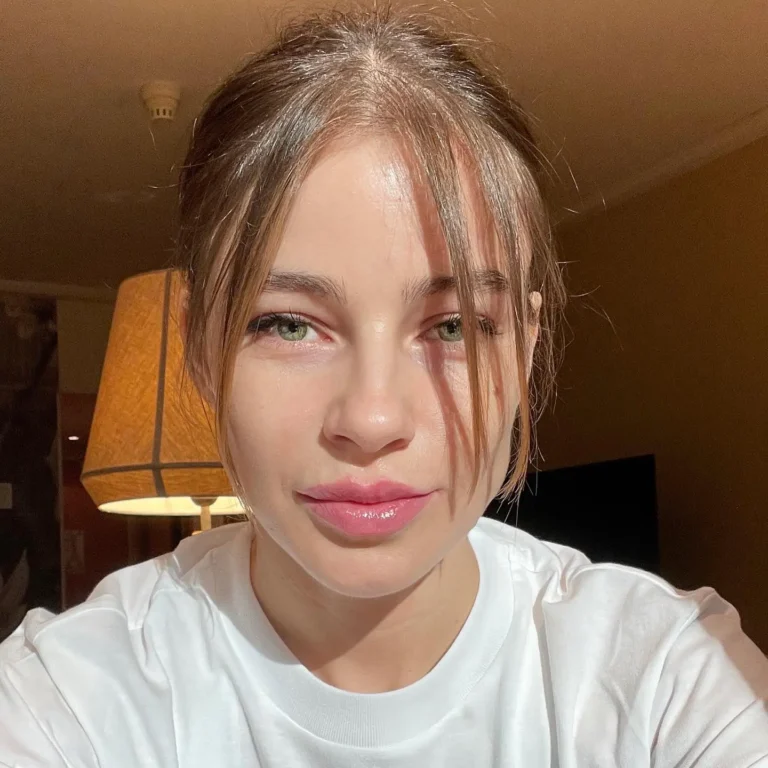 Anfisa Letyago: Preobražaj ruske ‘baby face’ klinke u techno femme fatale