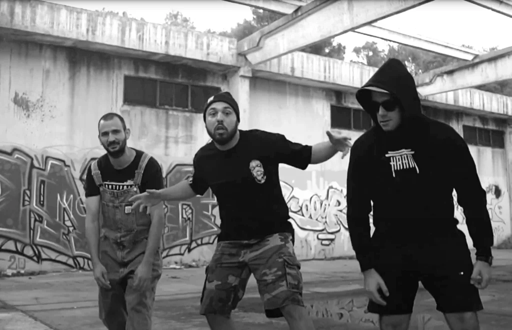 Banana Rap / Hram Records: Svijet je u banani, ali domaća hip-hop scena surađuje i pupa