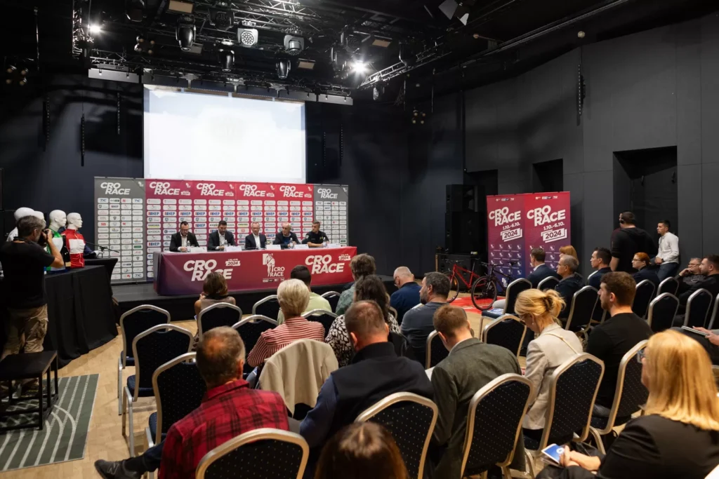 Biciklistička utrka CRO Race starta 1.10. u 11,10 u Vodicama. Donosimo rute i upute prometne policije
