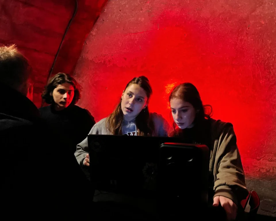Mladi iz šibenskog kazališta predvođeni mentoricom Kunčić snimali film u Tunelu