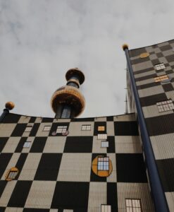 Spittelau-beč-jpg Tek stidljivo razmišljamo o energanama na otpad, dok drugi od njih rade skijaške staze i umjetnička djela