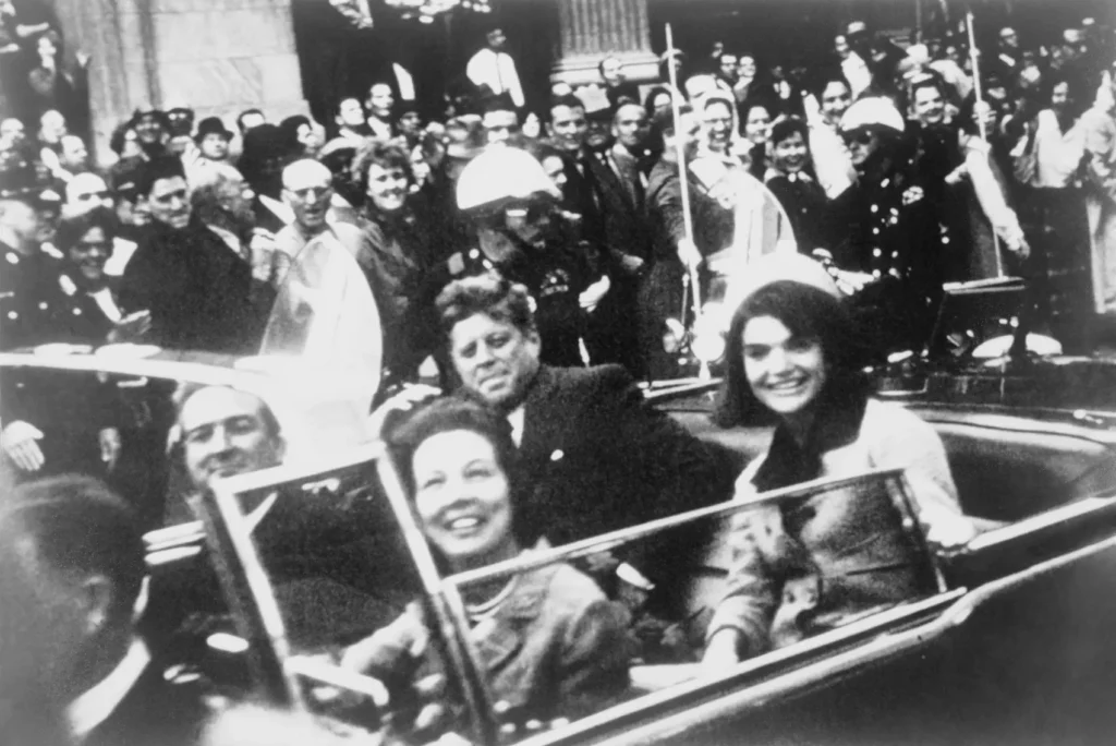 JFK je ubijen zbog vanzemaljaca, ali ne na način kako ste možda pomislili na prvu. Puno je zamršenije