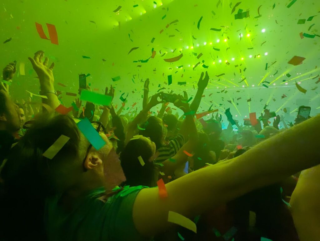 Trideset godina hita ‘Born Slippy’: Underworld u Brixtonu nadmašio vlastitu povijest