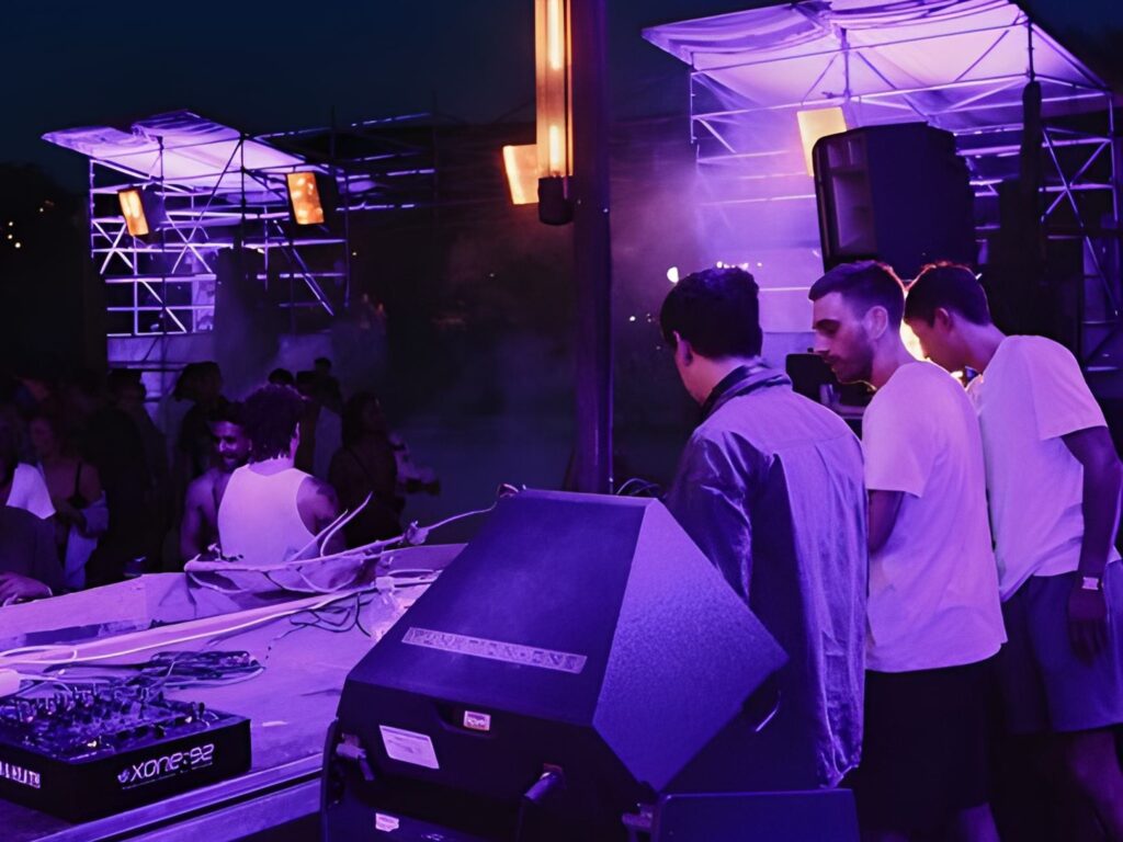 Poslušajte zvučni trag koji su Luka, Fabian i Tonko ostavili na festivalu Dekmantel Selectors