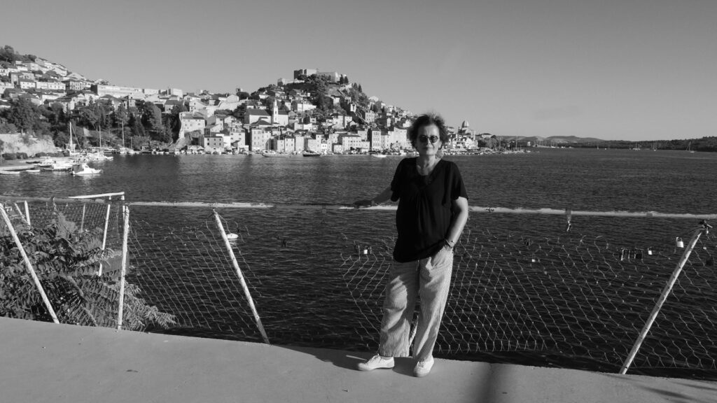 Djevojka Johnnya Štulića i Šibenik u crno-bijelom izdanju