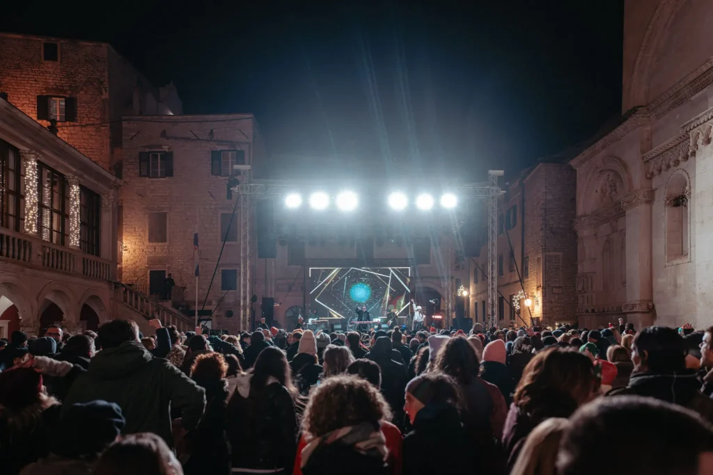 Nakon spektakularnog dočeka Nove, Šibenčani nastavljaju slaviti