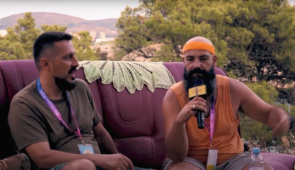 Opet sjede na kauču Martinske, radi Pendrek, a One II Many preachaju