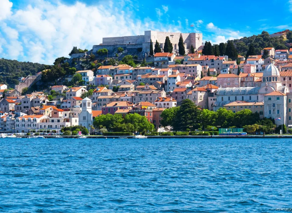 Hrvatski gradovi zaslužuju urbanizam s ljudskim licem, a primjer urbane obnove je Šibenik
