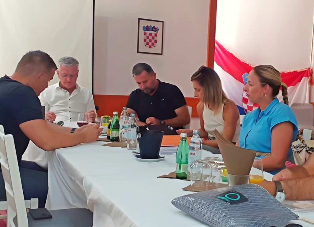 U Šibeniku pet posto više noćenja nego u prvih osam mjeseci lani