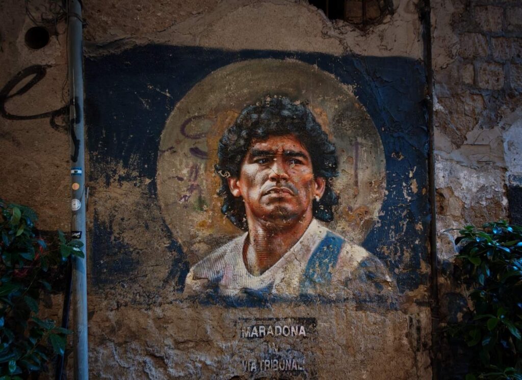 Foto izvještaj iz Napulja: Maradona je i dalje bog koji vas gleda u skoro svakoj ulici