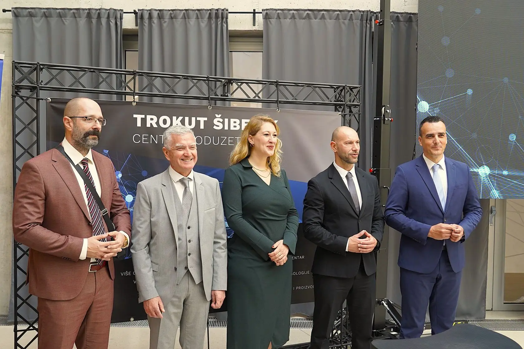 trokut-ai-grad-sibenik Šibenski Trokut prvi je hrvatski centar za digitalizaciju i umjetnu inteligenciju