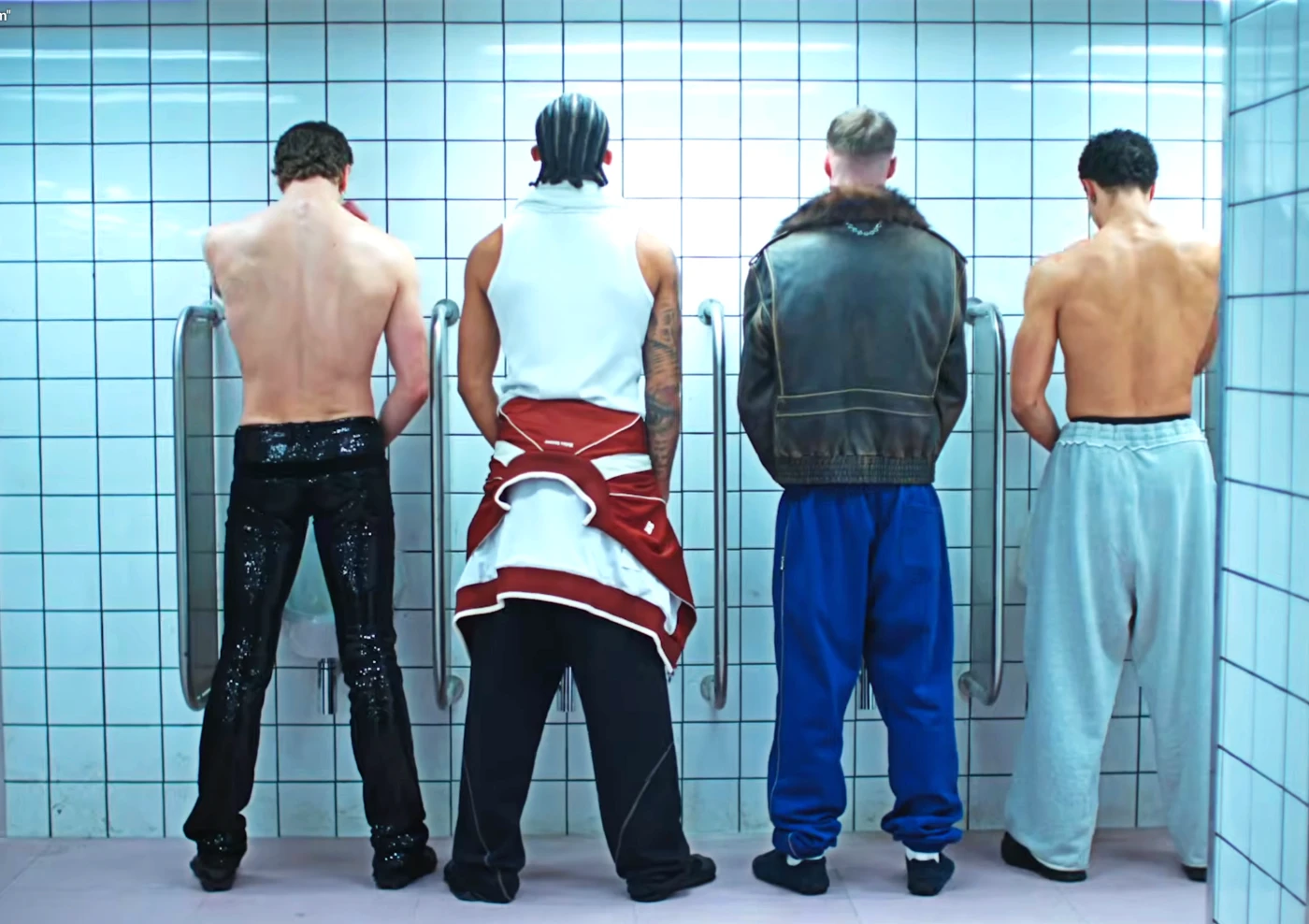 S ‘borgovima’ iz čijih guzica pucaju techno laseri, Madonnin novi film na trenutke je kao Monty Python