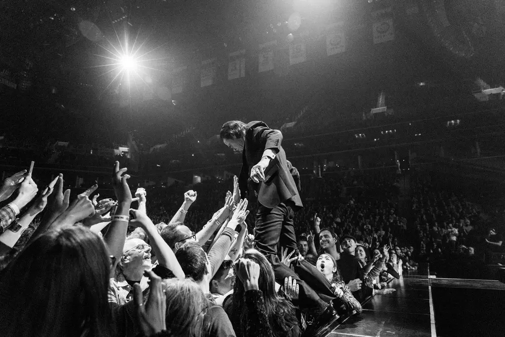 Nick Cave trijumfalno otvorio europsku turneju u Dublinu: U vrhunskoj formi stiže u Pulu