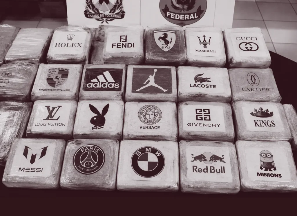 Rolex, Ferrari, Playboy, Messi ili zastava Srbije: Zašto karteli lijepe logotipe na pakete kokaina?