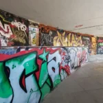 FOTO Obišli smo napuštenu bolnicu u Krvavici: Arhitektonski ‘svemirski brod’ danas je samo grafiterski raj