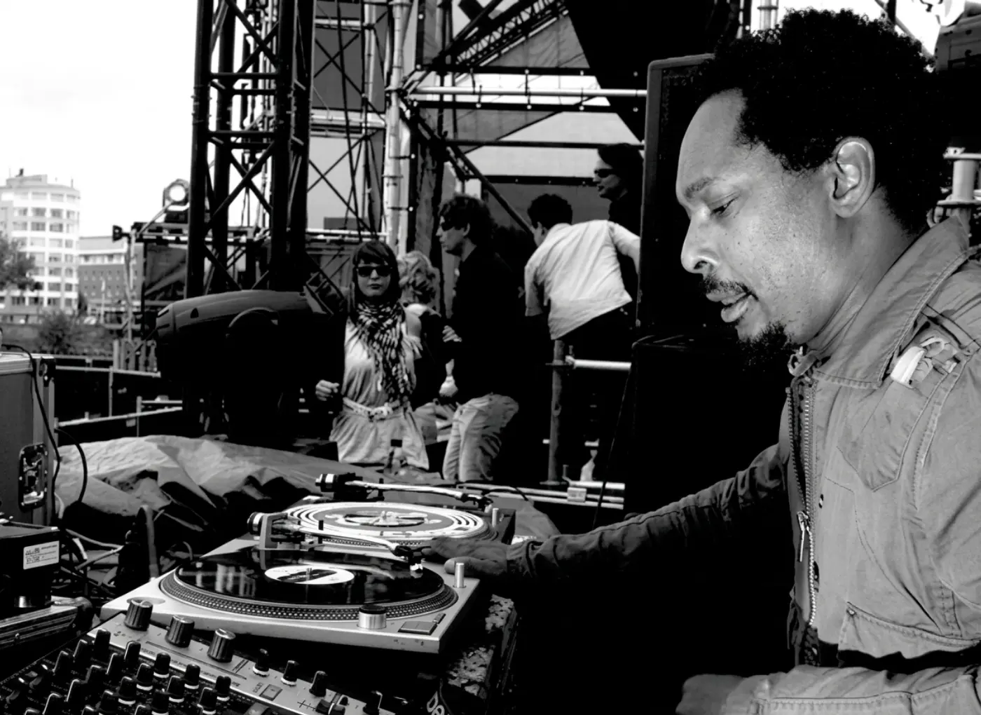 detroit-techno-derrick-may-sigureca2 High Tech Soul Derricka Maya: Priča o detroitskom umjetniku koji je emocije potražio u strojevima