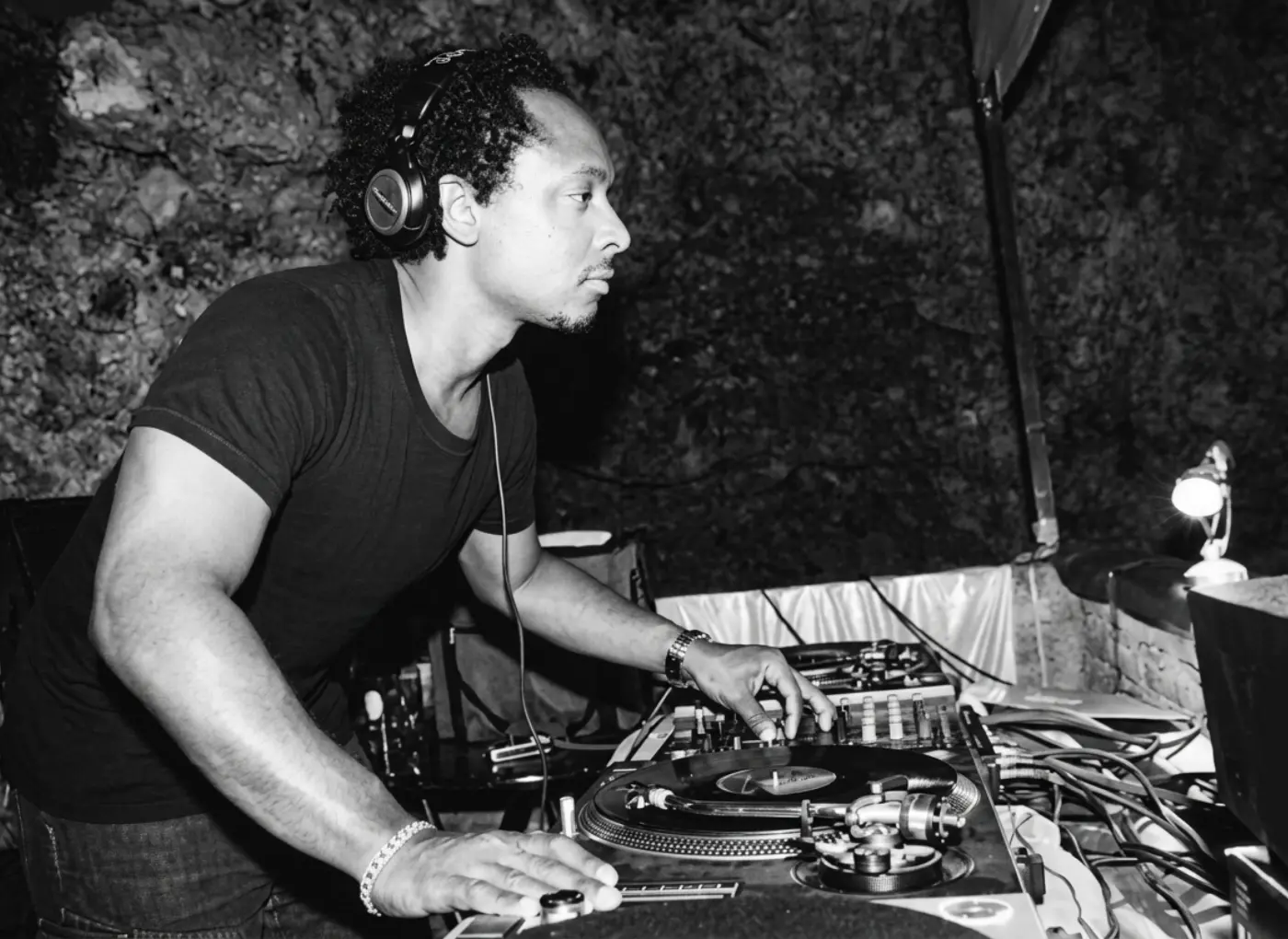 detroit-techno-derrick-may-sigureca3 High Tech Soul Derricka Maya: Priča o detroitskom umjetniku koji je emocije potražio u strojevima